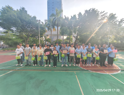 凝心聚力 “拔” 頭籌，勠力同心 “繩” 彩飛揚